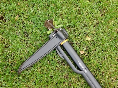 草むしりが楽しくなる！エコ除草ツール「ウィード・リムーバー」がもう手放せない