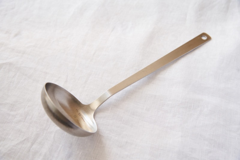 【無印】オールステンレスのおたまは調味料が計量できるから洗い物がラク！