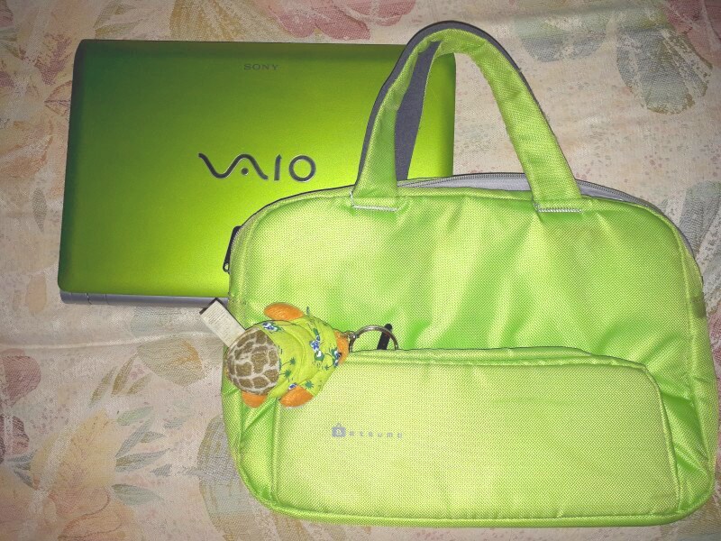 パソコンをおしゃれに持ち運ぶ！別持ち用PCバッグ「Betsumo」