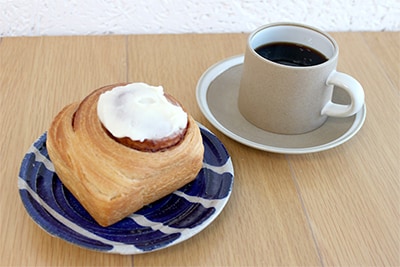 カルディのシナモンロールは冷凍保存できて罪な美味しさ！温め方やカロリーは？