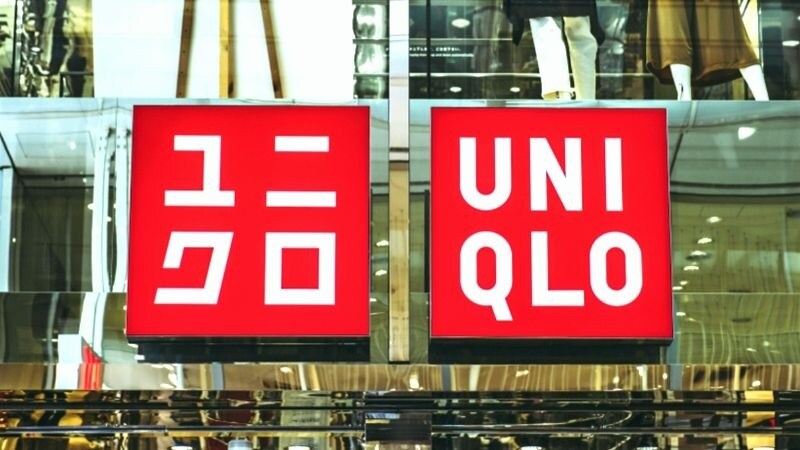 【ユニクロ】人気すぎて再販に！男臭さが光る「コーデュロイワイド ワークパンツ」