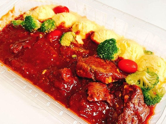 コストコ●	商品名：牛肩ロースのシチュー ●	購入価格（税込）：2878円