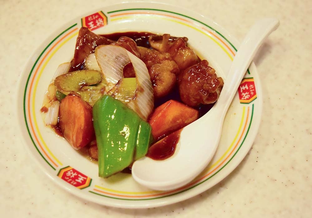 まず運ばれてきたのは「極王酢豚」。