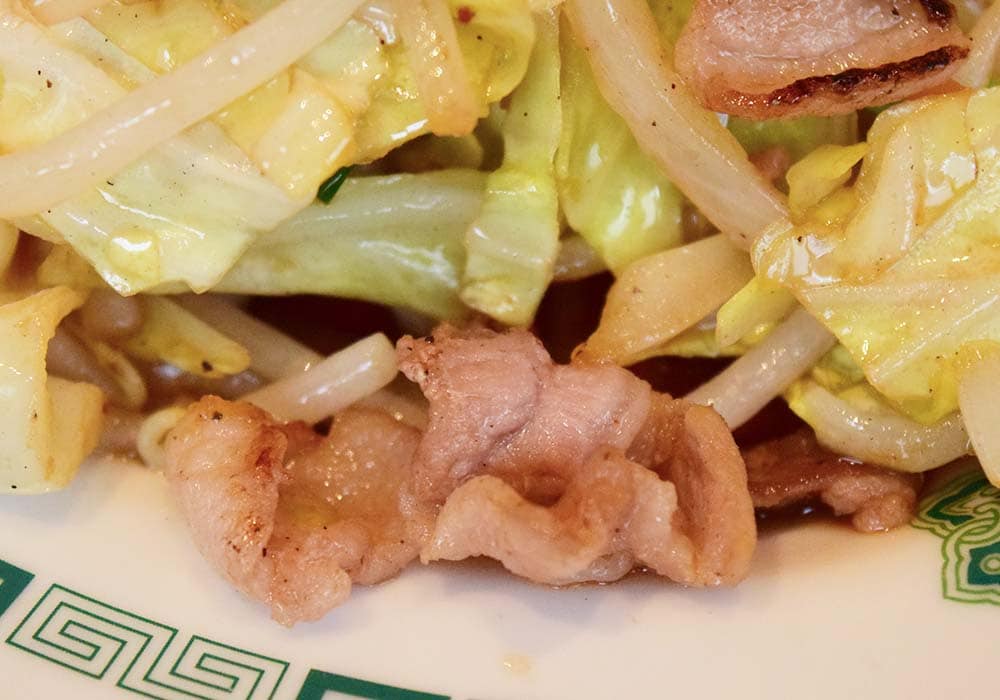 肉はやや小さめながら、少しコリっとした食感がアクセント