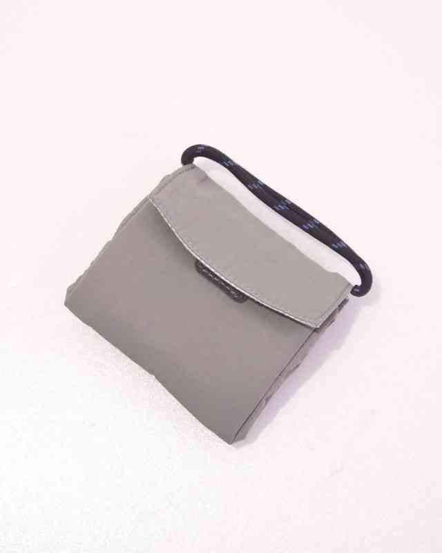 使わない時は小さくたためます