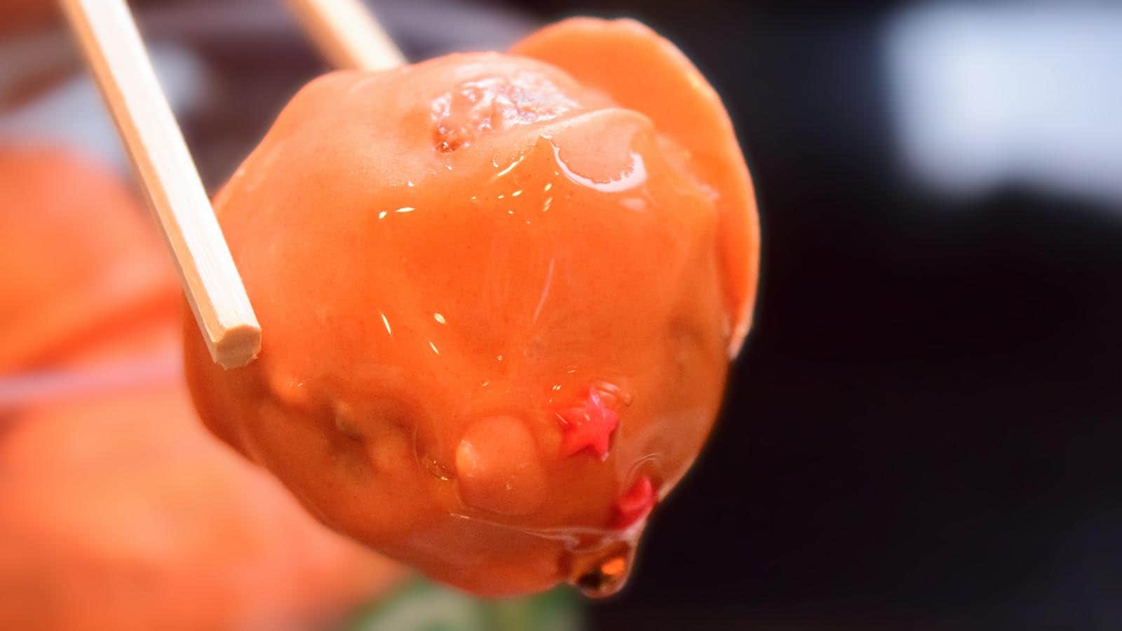 星型の砂糖菓子は、ほんのりメイプルシロップを思わせるやさしい甘さ。