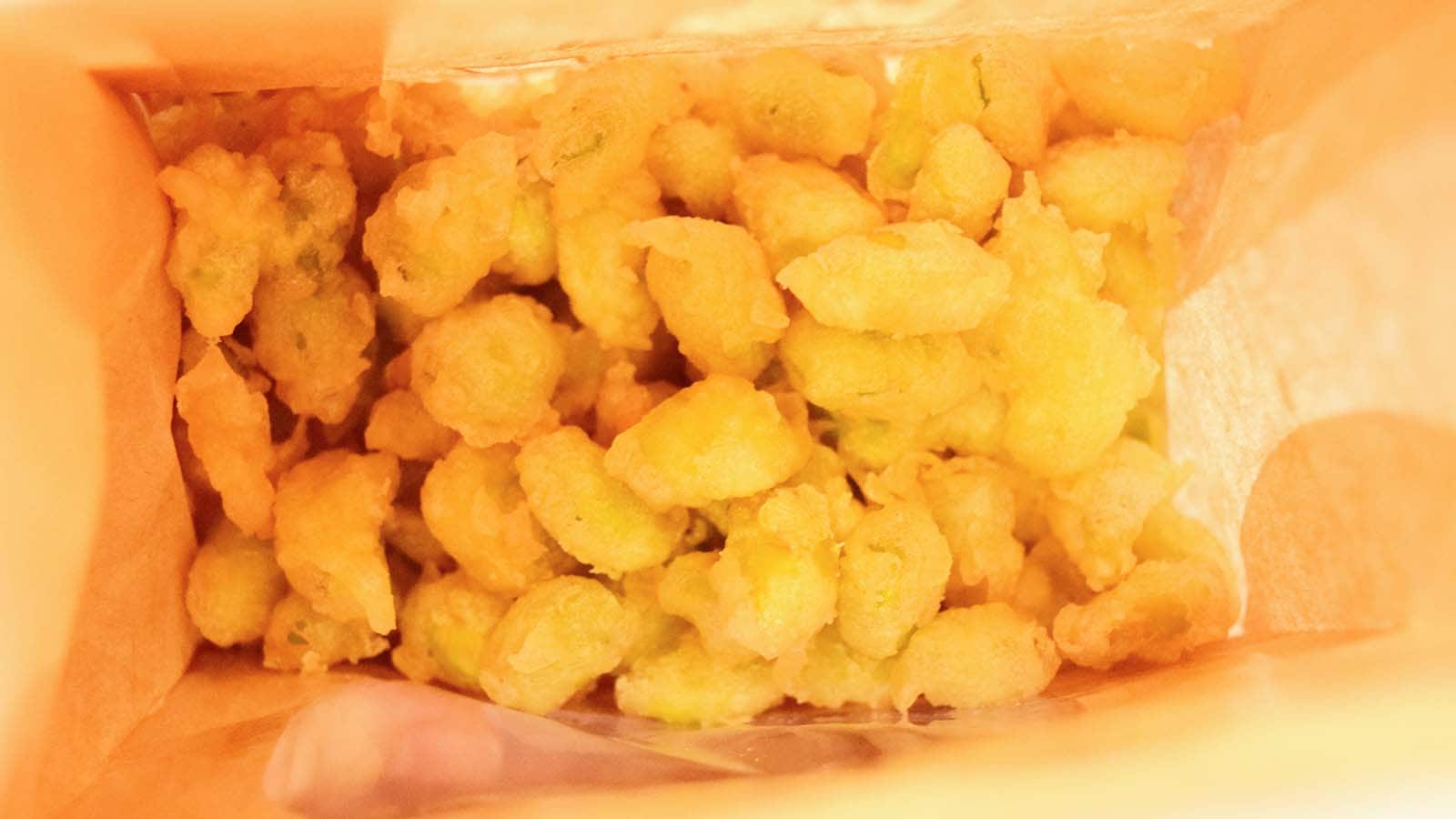 食べやすいサイズの枝豆がたっぷり入っています。