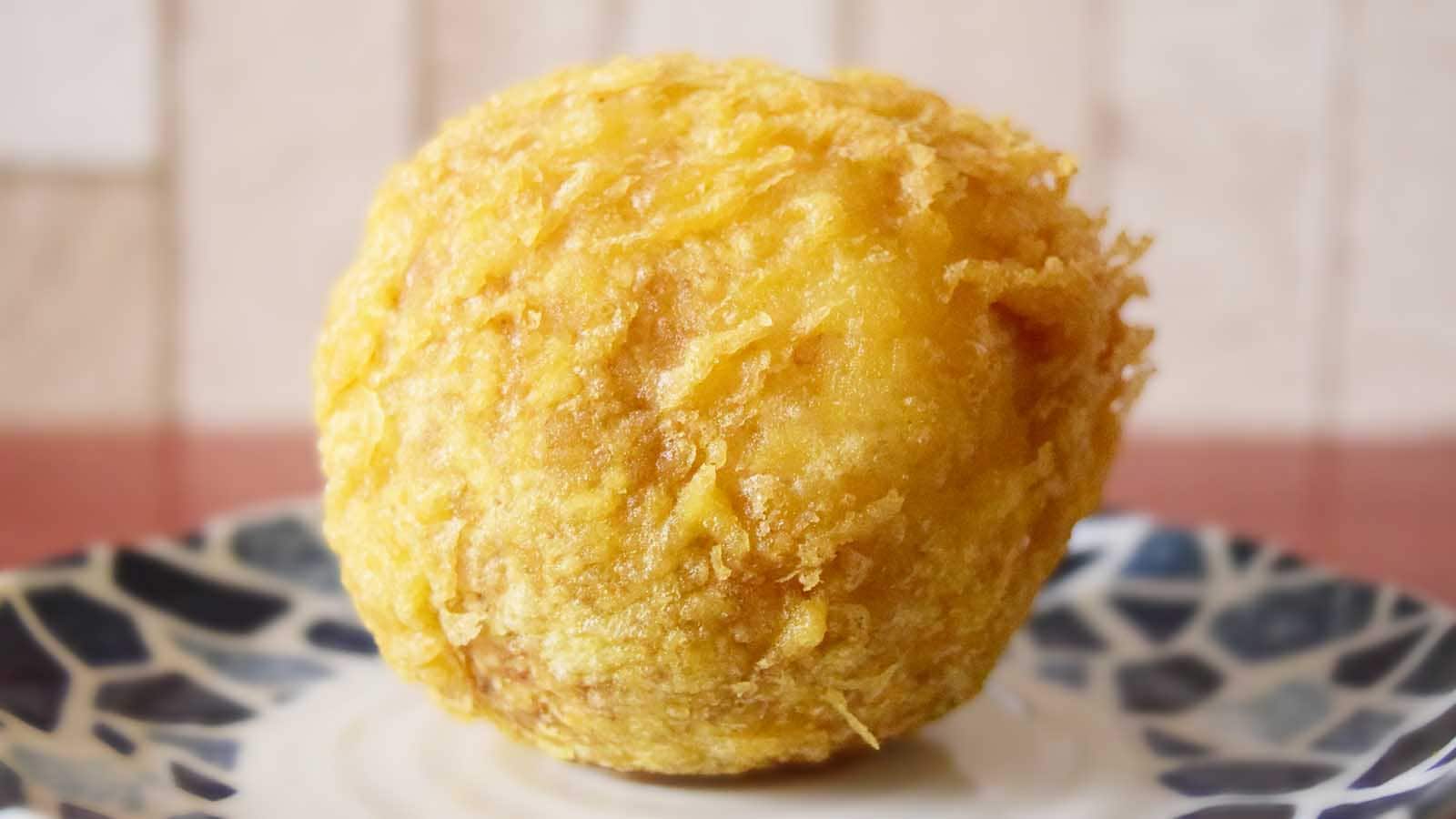 おにぎりとしては、かなり大きめで食べ応えがありそう。