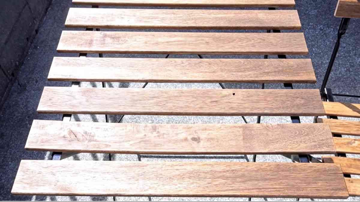 IKEAのテーブルとイスを復活させる