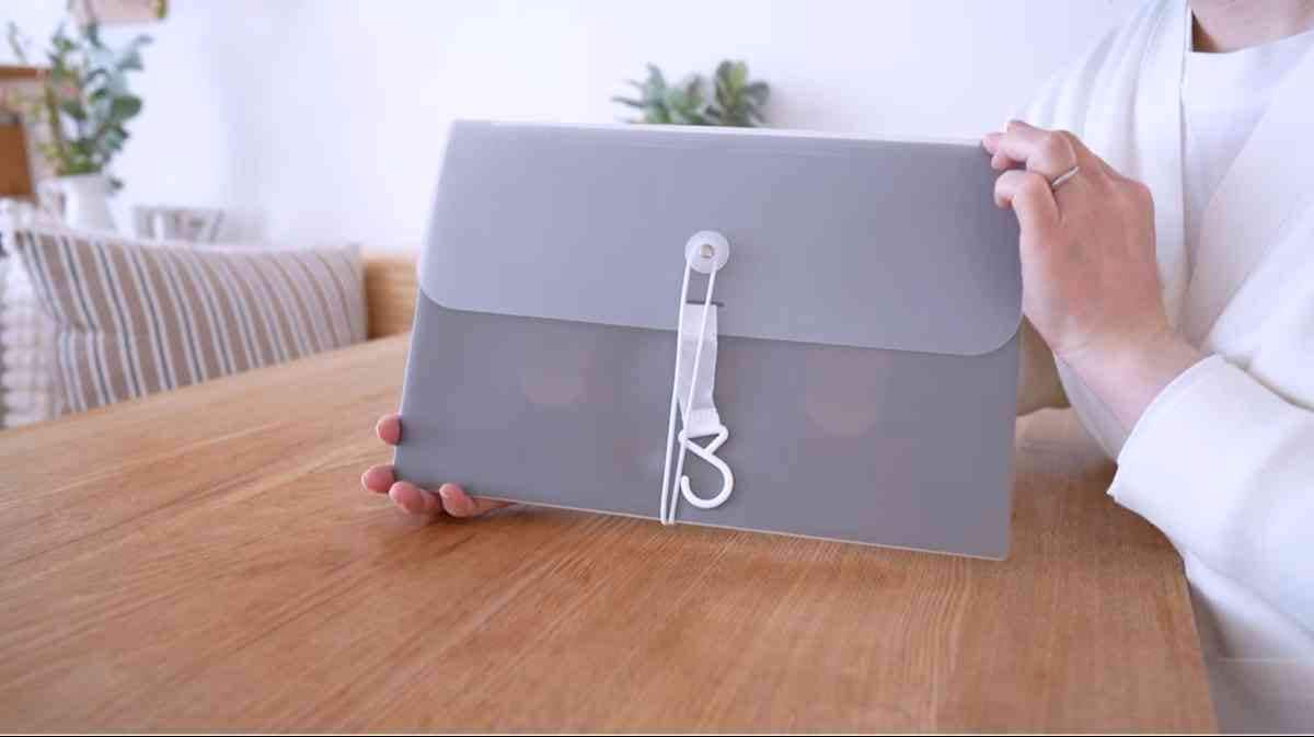 吊り下げできる3連スライドファイル