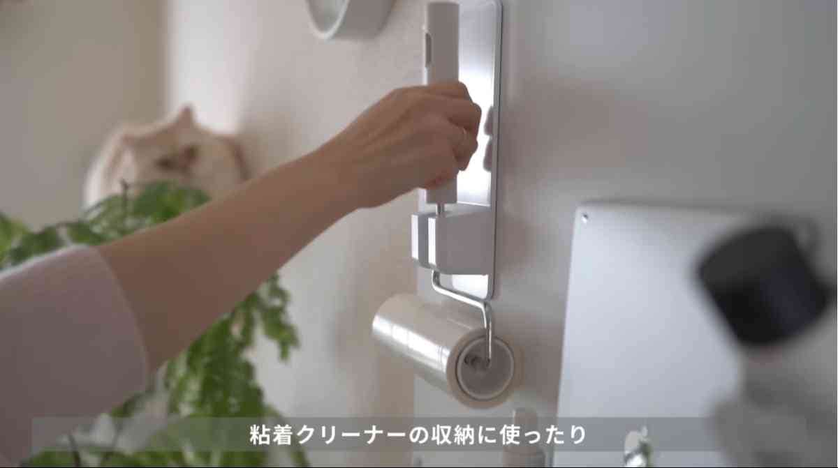 ダイソーの「シャワーホルダー（バス用、マグネット）」