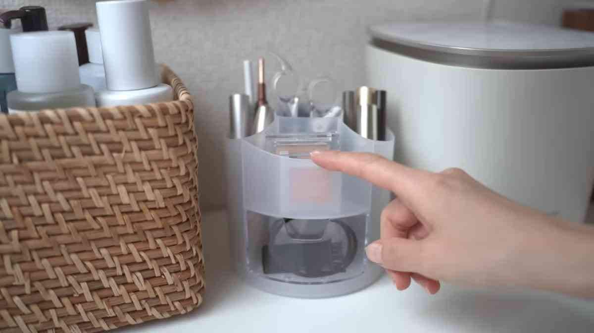 ダイソーの「ペンホルダー」