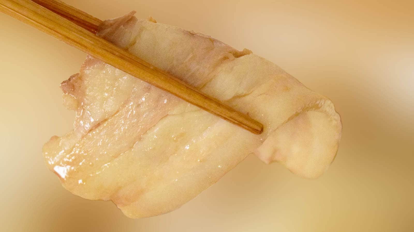 チャーシューはやや薄めながら、1枚が大きくしっかりとした食べ応えがあります。