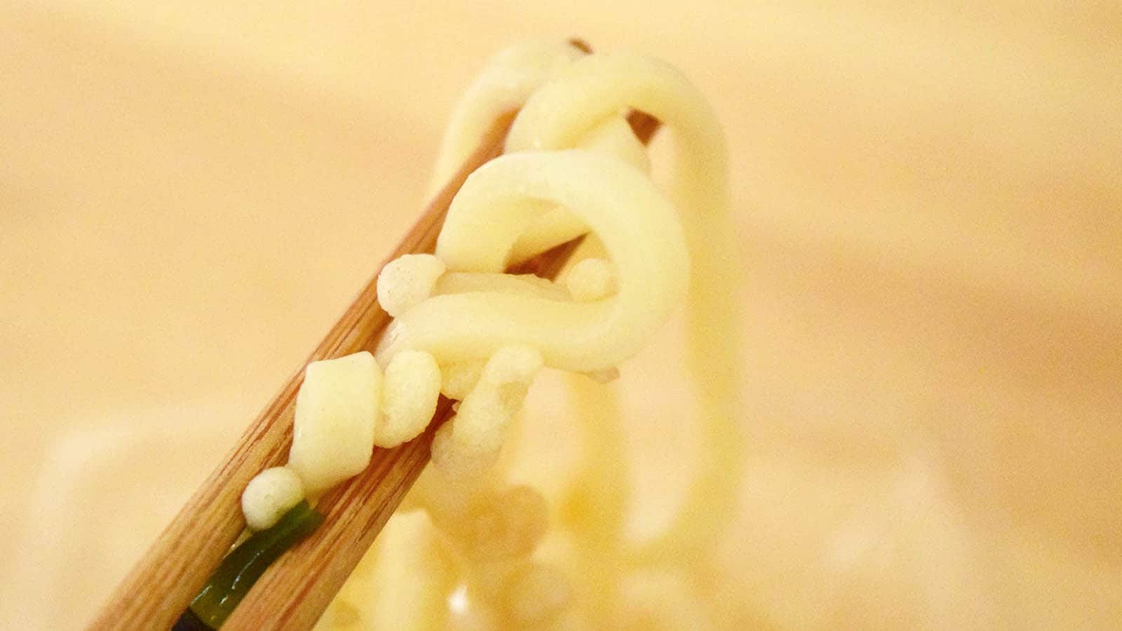 持ち帰りでも麺が伸びきってしまったような印象はなく、程よい弾力感をしっかり楽しめました