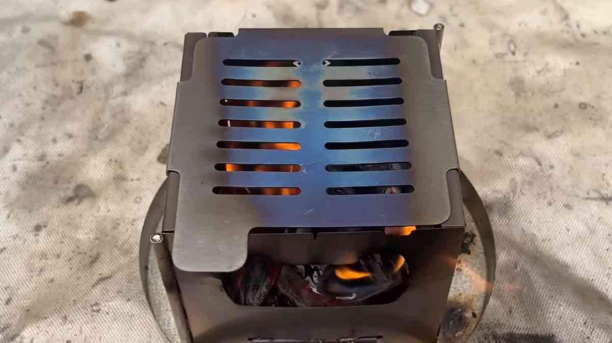 COOK'N'ESCAPEの「二次燃焼ウッドストーブ」