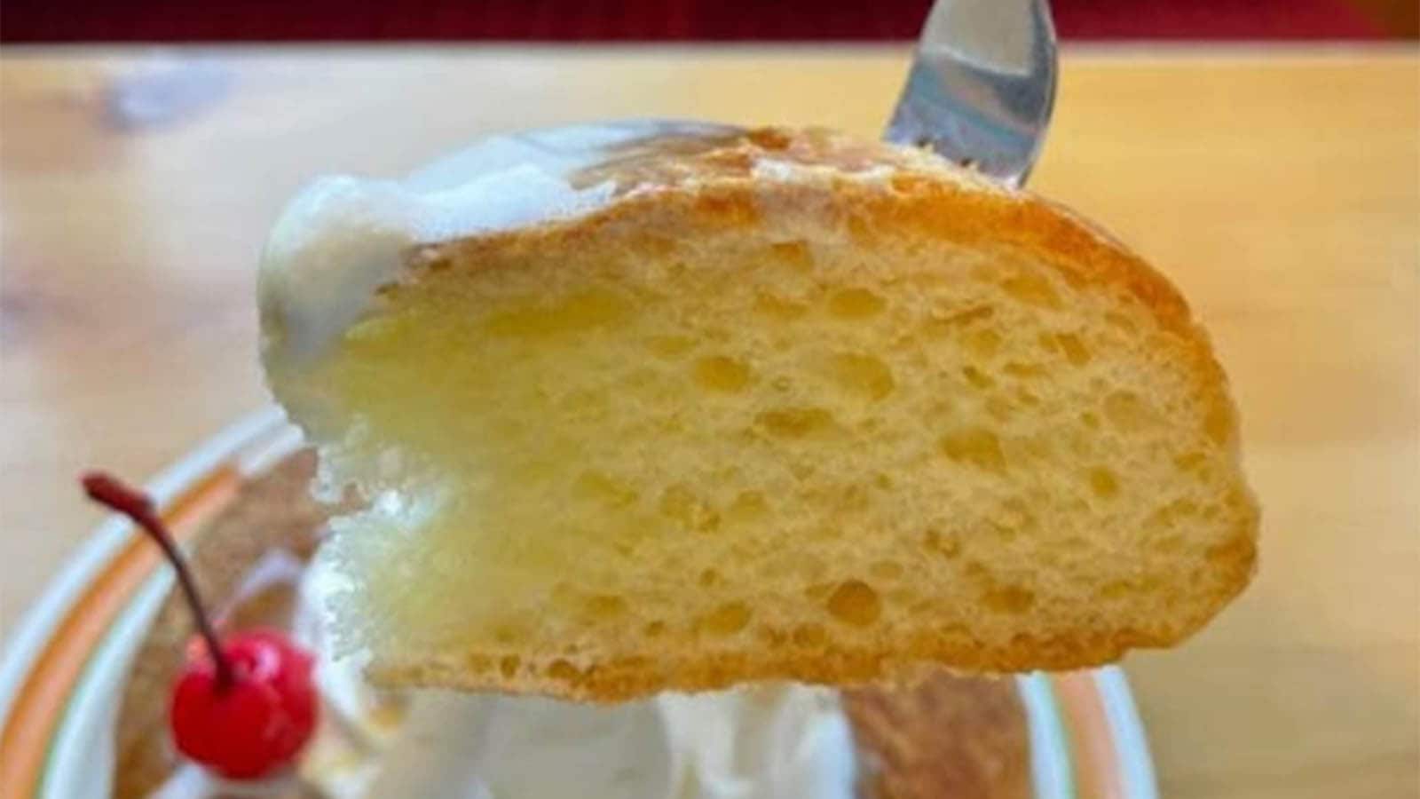 デニッシュパンはあらかじめ食べやすいサイズにカット