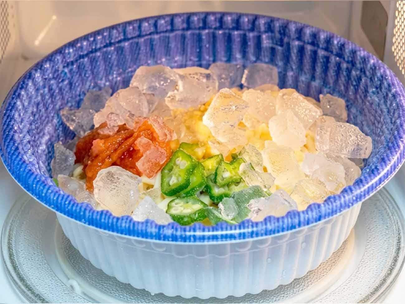調理には電子レンジを使用