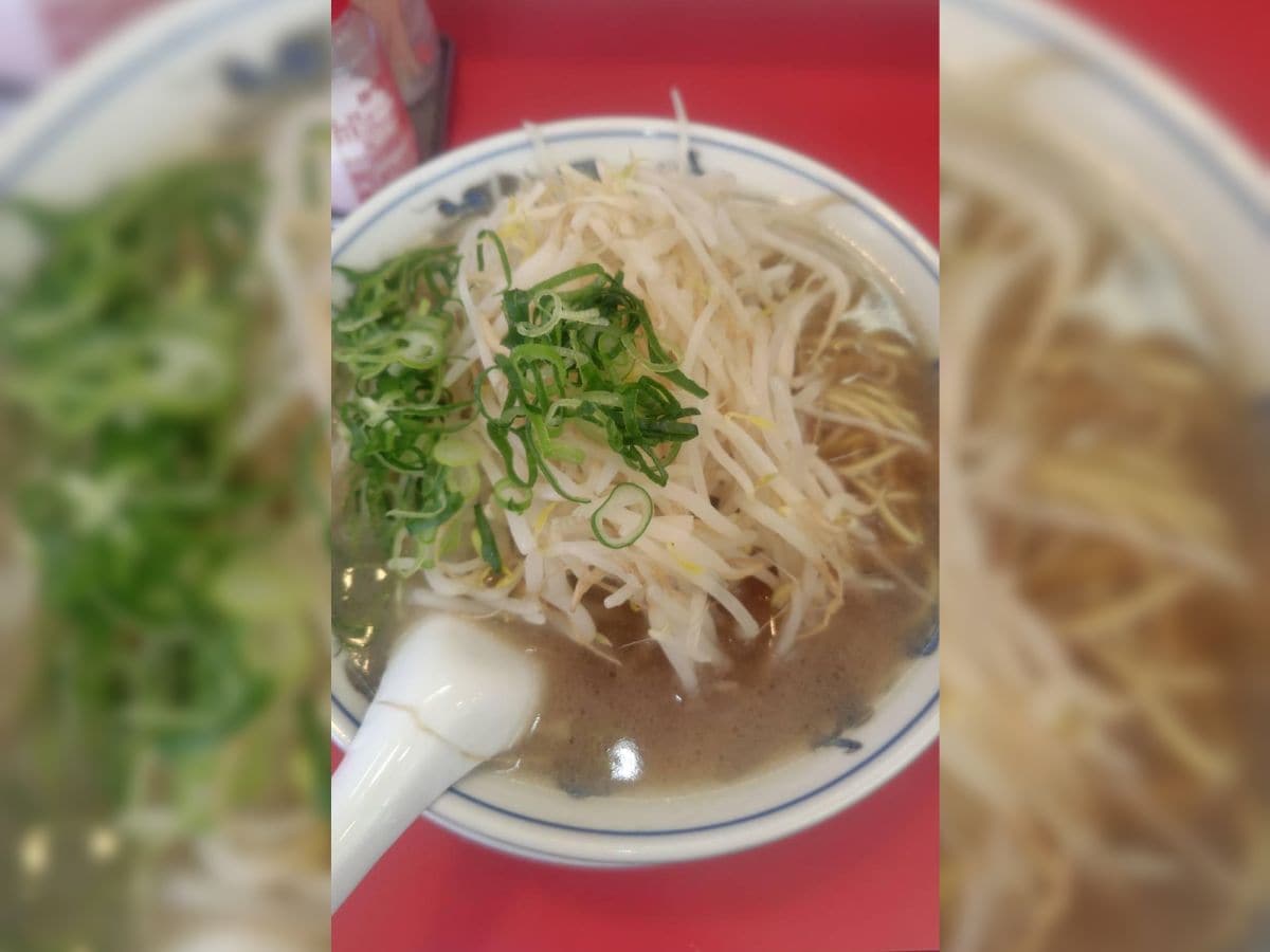 夜遅くのペコペコなお腹を満たしてくれた!豪快かつ優しい一杯