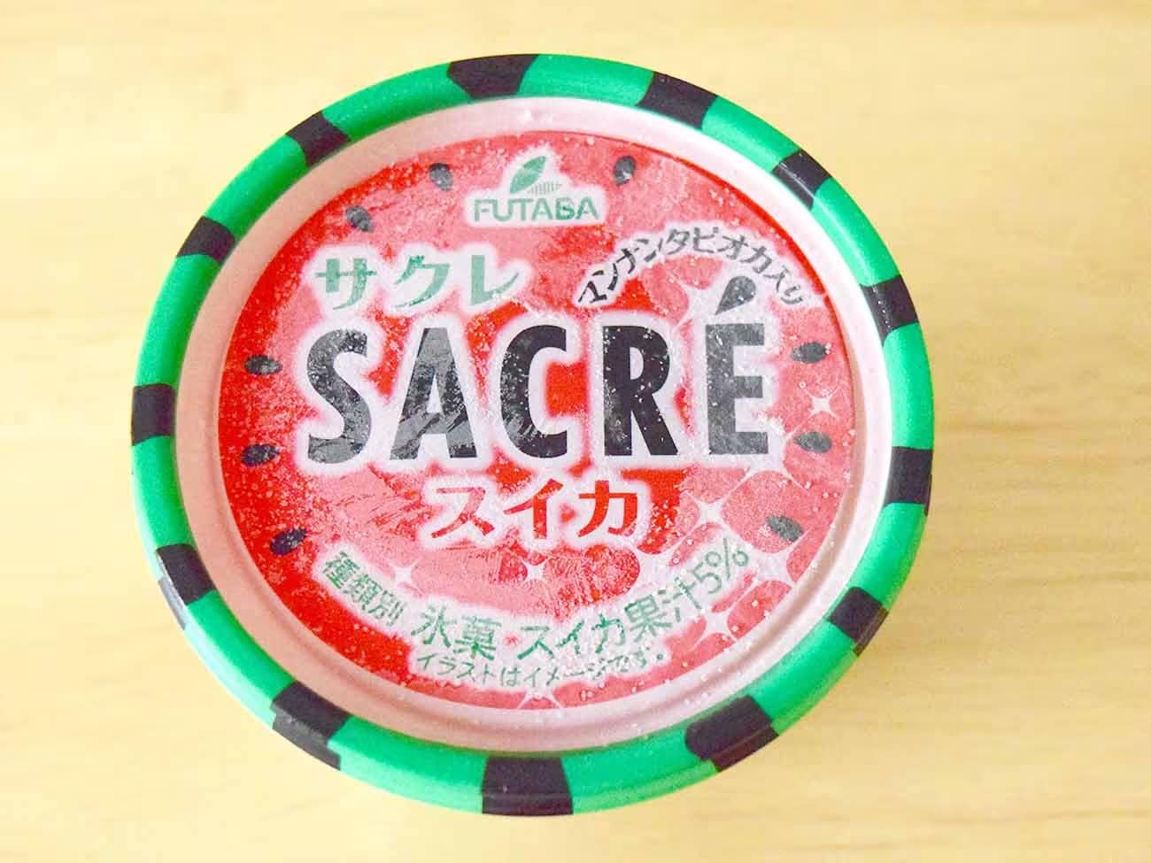 サクレスイカ ローソン限定（写真：相場一花　https://ichioshi.smt.docomo.ne.jp/articles/limited/39650）