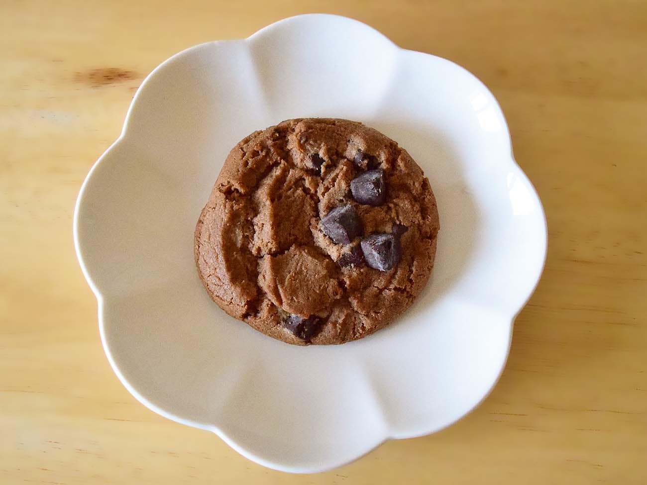 ゴロッとした大きなダイス状のチョコレートチャンク