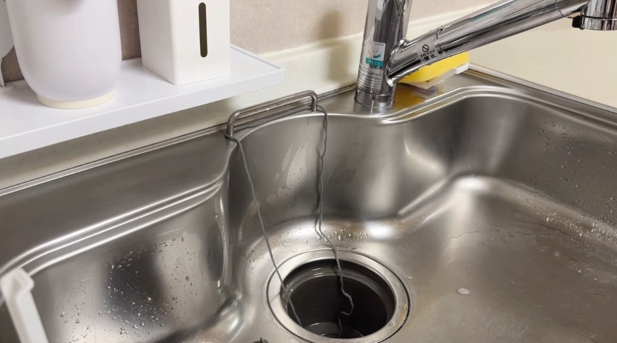 セリアの「排水口に水をためるキャップ」