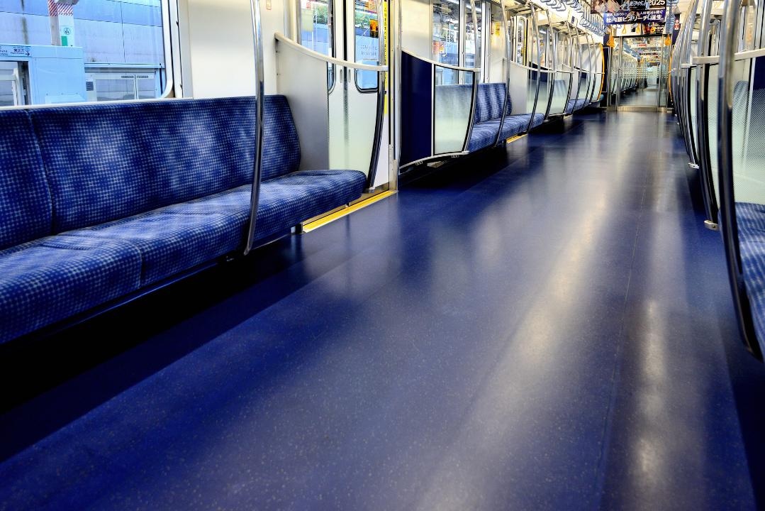 東横線で強引乗車され足蹴り被害！50代女性の自衛策