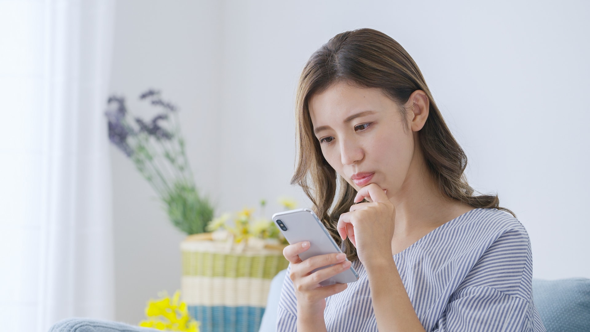 インスタの不正ログイン通知は乗っ取り?確認手順と乗っ取り防止対策