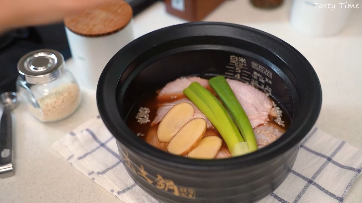 カオマンガイは「ウーロン茶」で炊いてみて！