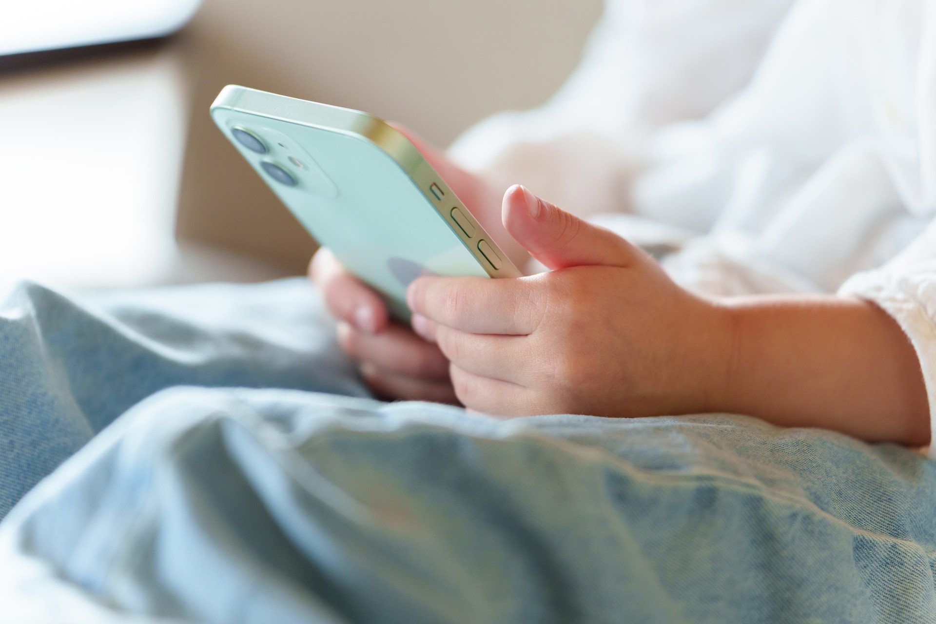 子どものスマホをLINEだけに制限