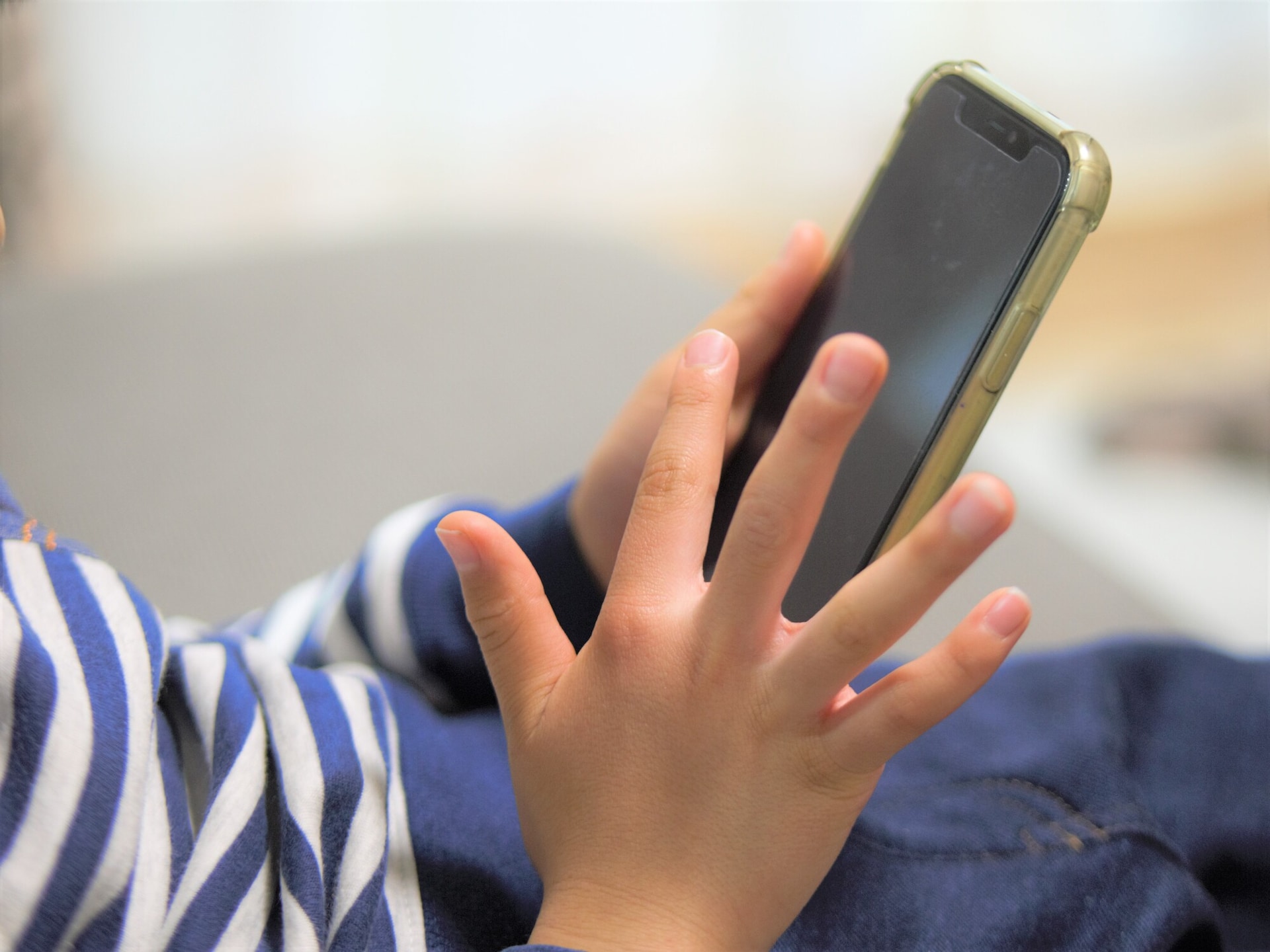 子どもの安全を確保するLINEの友達追加制限・基本設定