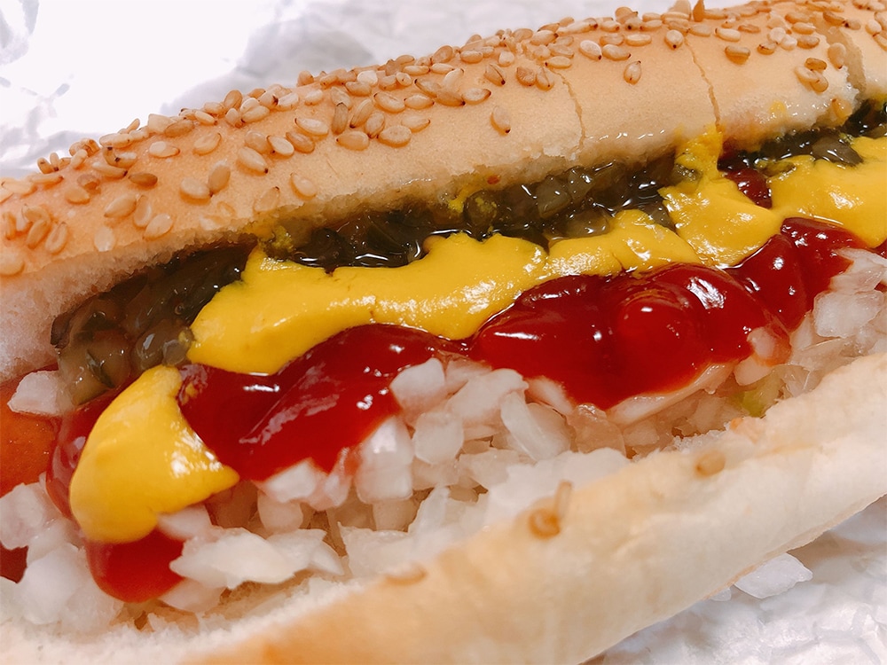 ドリンク付きで180円！コストコのホットドッグはトッピングも無料でコスパ最高