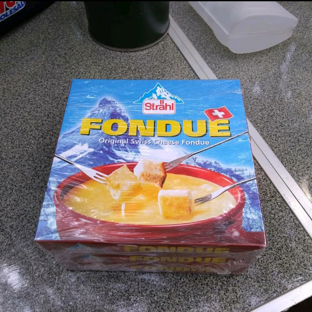 コストコのチーズフォンデュは本格的！パーティーに喜ばれる定番商品