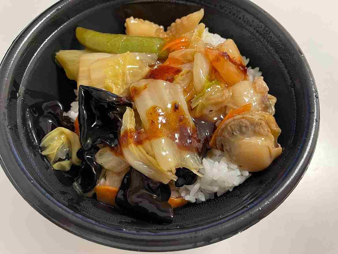 【ほっともっと】新作メニュー「中華あんかけ」シリーズ4種の特徴を紹介！値段やカロリーが低いのは？