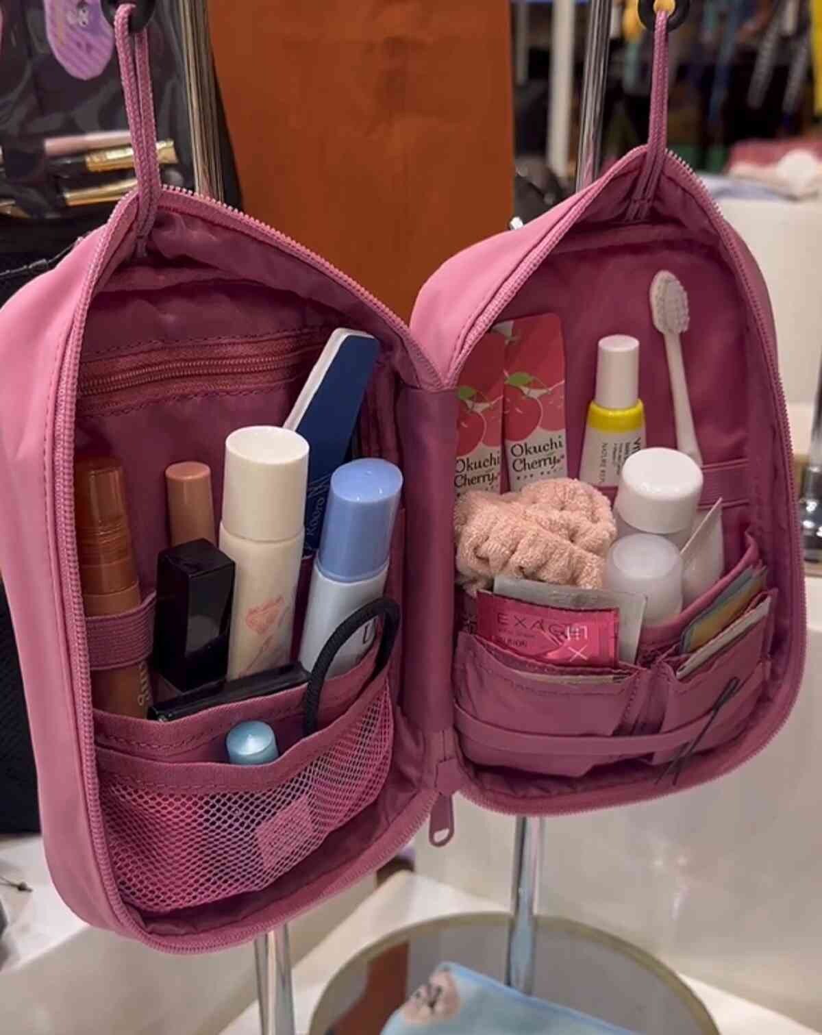 【ワークマン女子】あれこれまとまるポーチは話題の新商品！旅行もキャンプも持ち運びが劇的にラクになる3アイテム