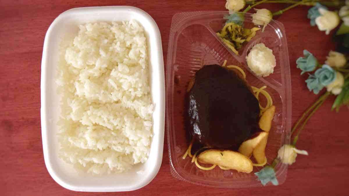 【ほっともっと】リニューアルした「デミハンバーグ弁当」はソースが変わった？値段や最新のメニュー一覧を紹介