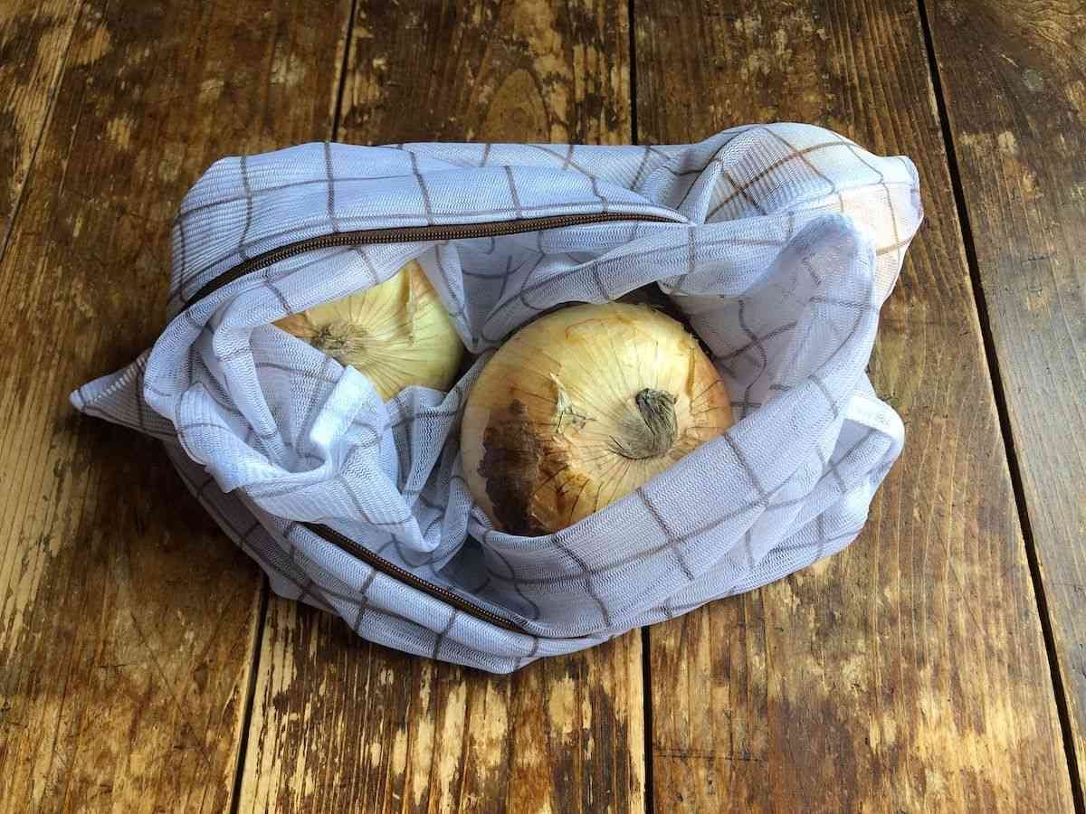 【ダイソーランキング】マニアだから知ってる意外な活用術は必見！洗濯ネットは野菜の保存にも使えるって本当？