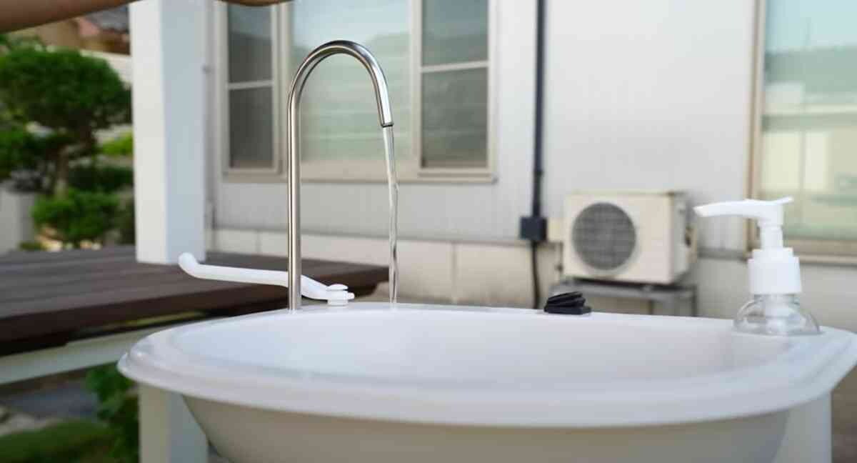 【アウトドア】持ち運べる洗面台!?「どこでも電動蛇口」はBBQやキャンプ・車中泊で使えて組み立ても簡単◎