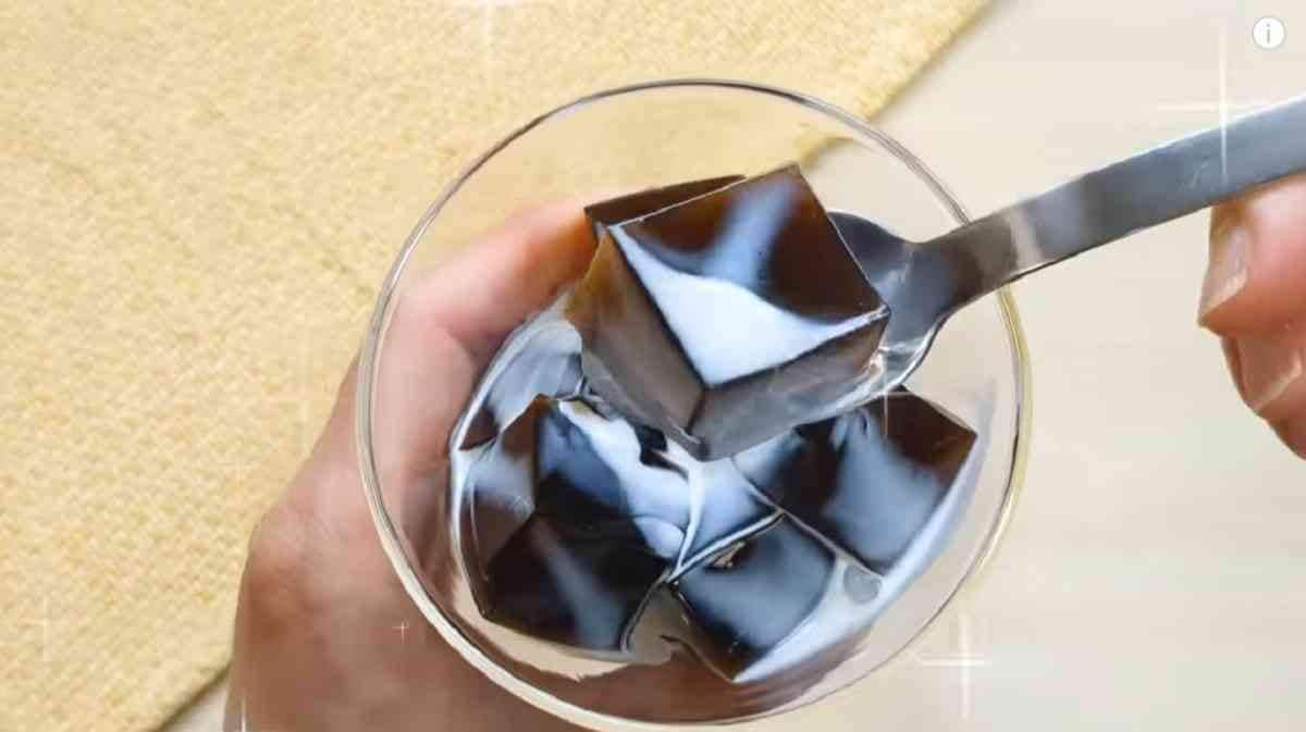 【業務スーパー】夏におすすめ「冷たいデザート」ランキングTOP3！3位は珈琲ゼリー、2位はフォンダンショコラ、1位は？