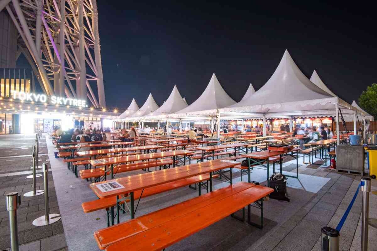 【隅田川花火大会】7月29日に4年ぶりに開催！東京ソラマチで開催中の本場アメリカンBBQでは特別プランを販売中