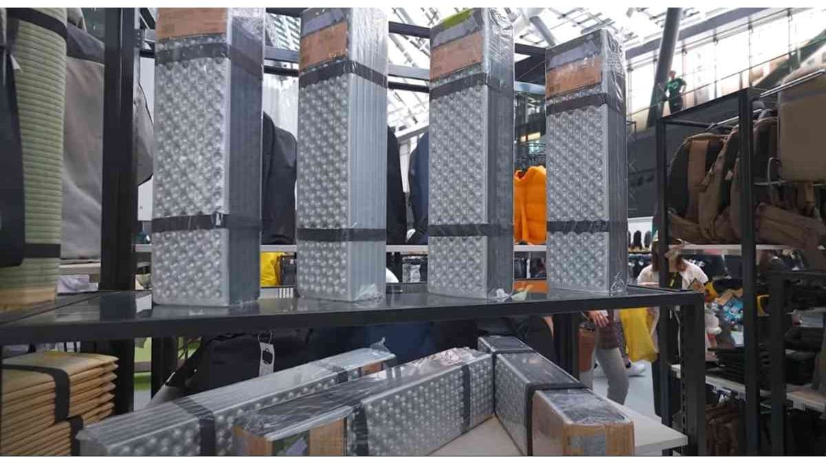 キャンプマットはこれ買うっきゃないじゃん！【ワークマン】断熱フィールドマットは断熱効果で秋冬も楽勝！