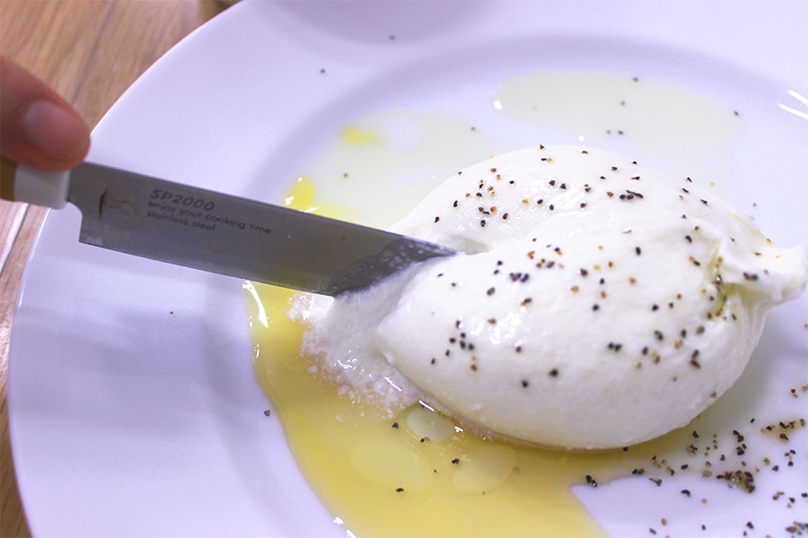 カルディで人気のチーズ「ブッラータ」！解凍方法やオススメの食べ方やレシピは？