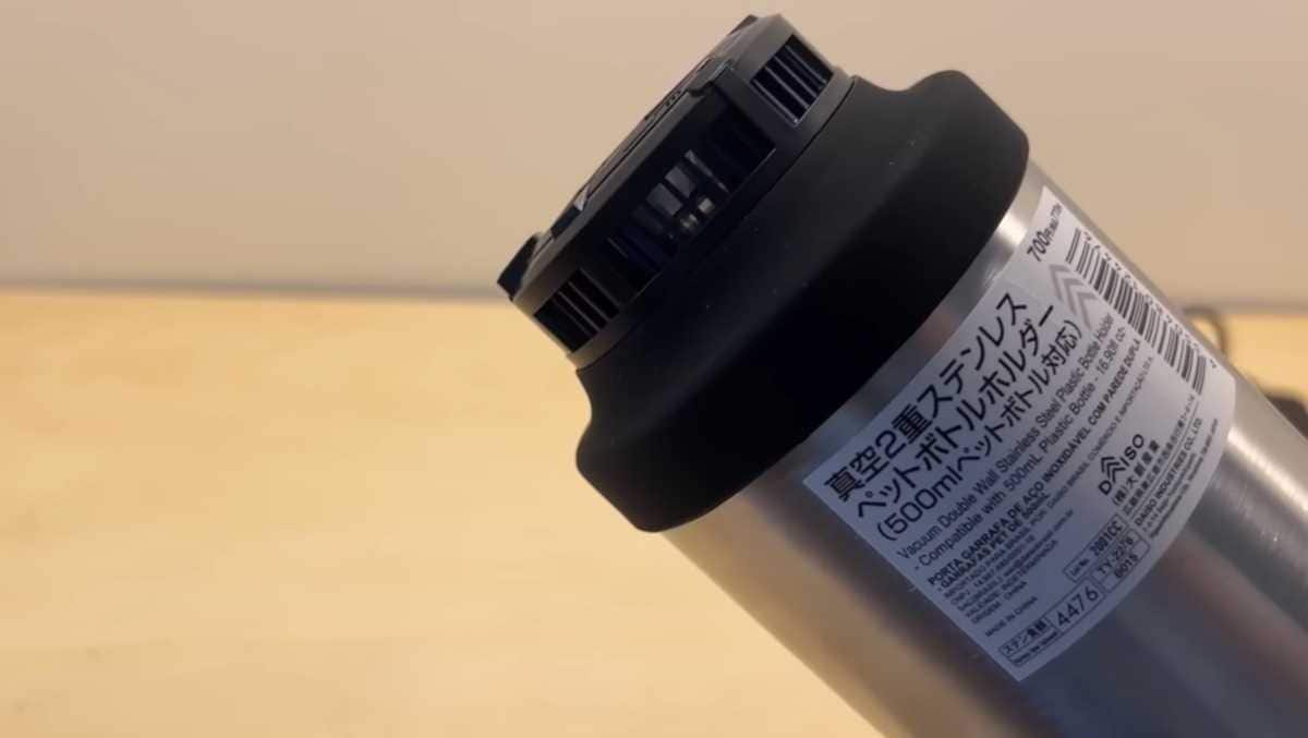 ダイソー「真空２重ステンレスペットボトルホルダー」はミニ冷蔵庫になる？実験してみた