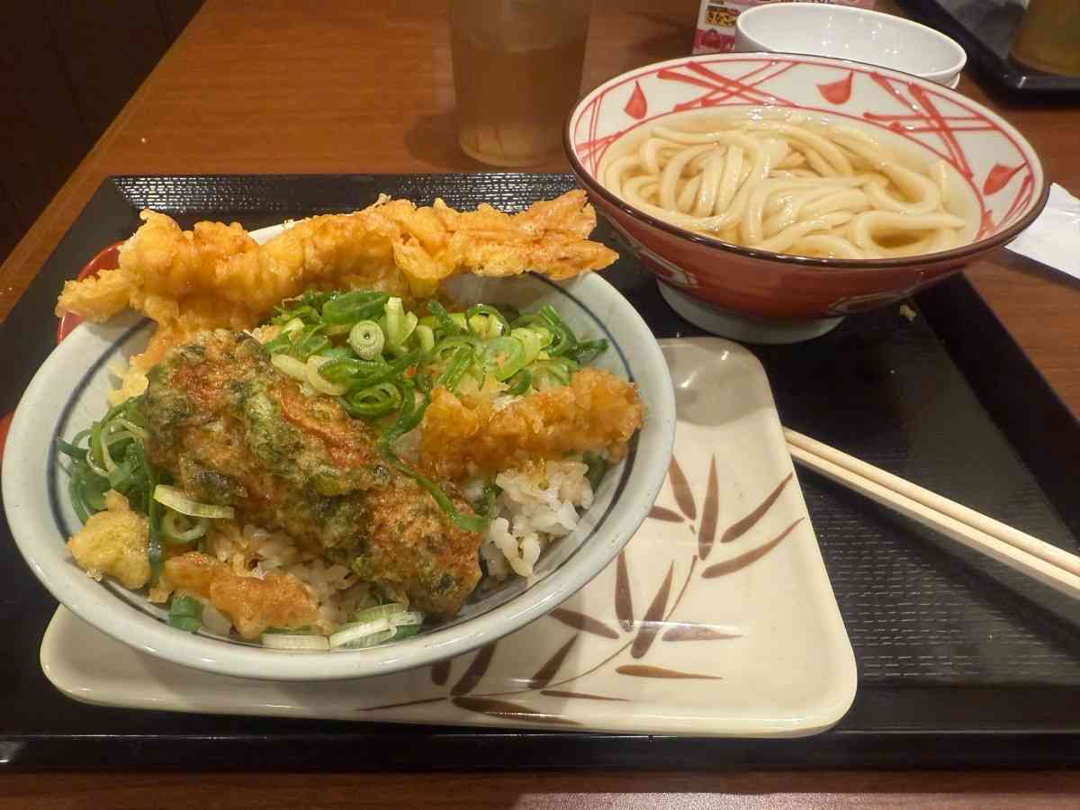 丸亀製麺の「天丼」と「うどん」で満腹!