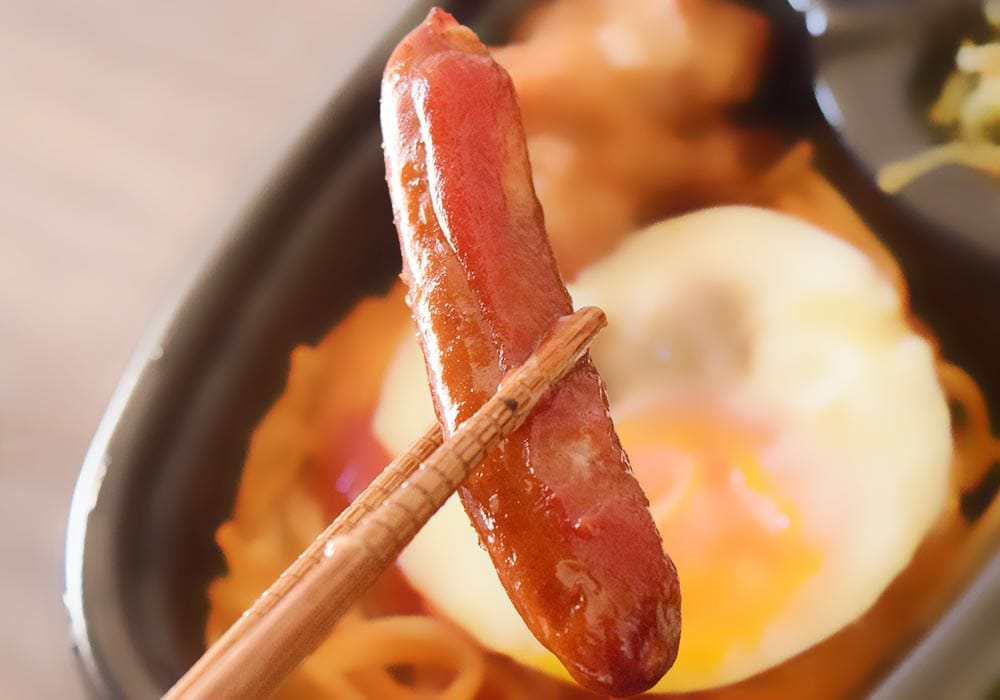 ポリっとした食感のウインナーも1本。