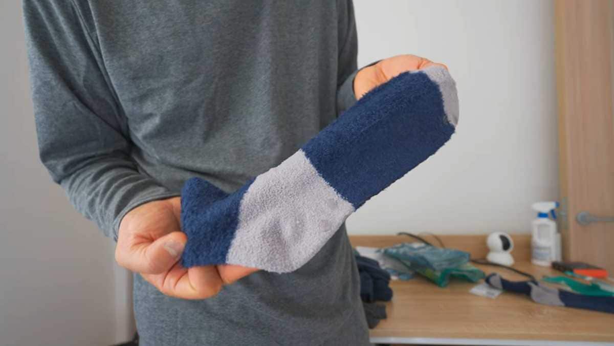 ワークマン「メディヒール休足ケアルームソックス」は滑り止め加工あり