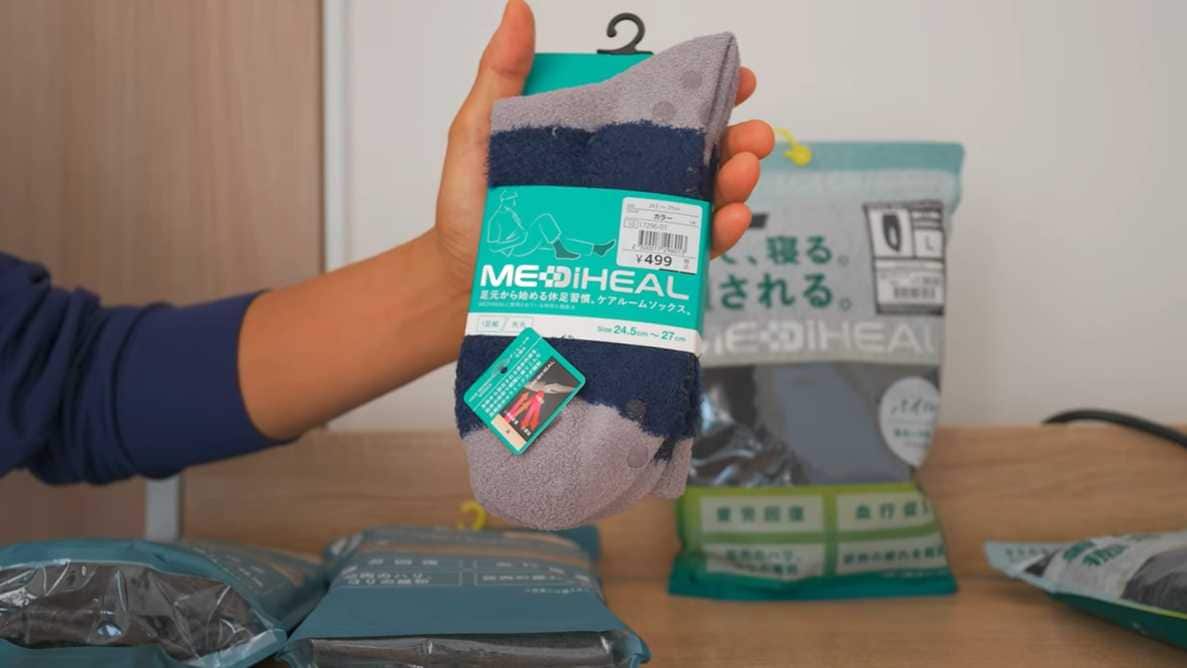 ワークマン「メディヒール休足ケアルームソックス」は特殊な糸を使用