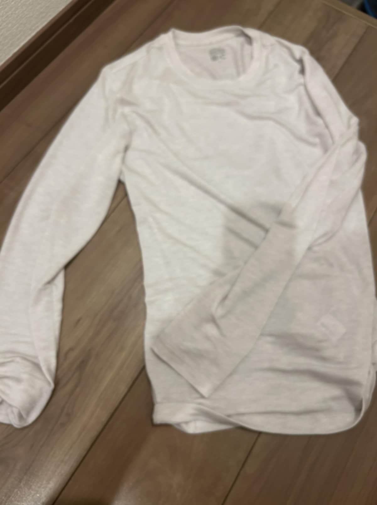 ユニクロの「極暖ヒートテックカシミヤブレンドクルーネックT（9分袖）」