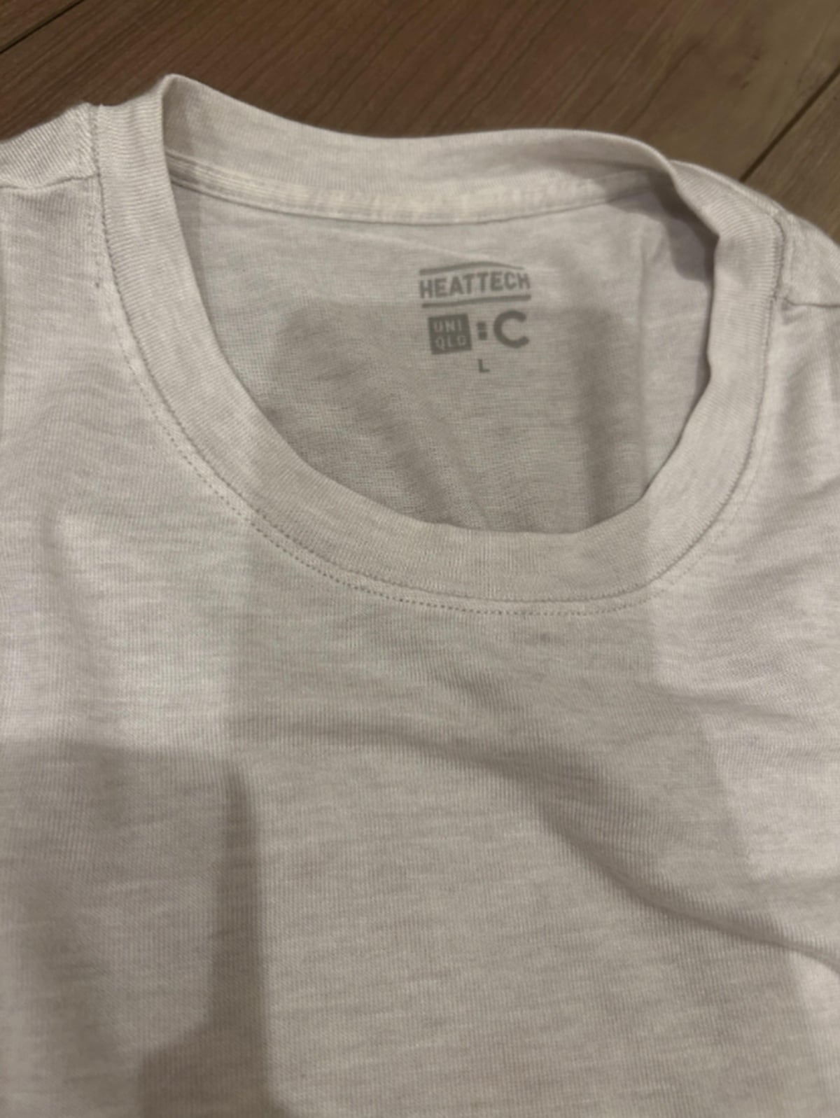 ユニクロの「極暖ヒートテックカシミヤブレンドクルーネックT（9分袖）」