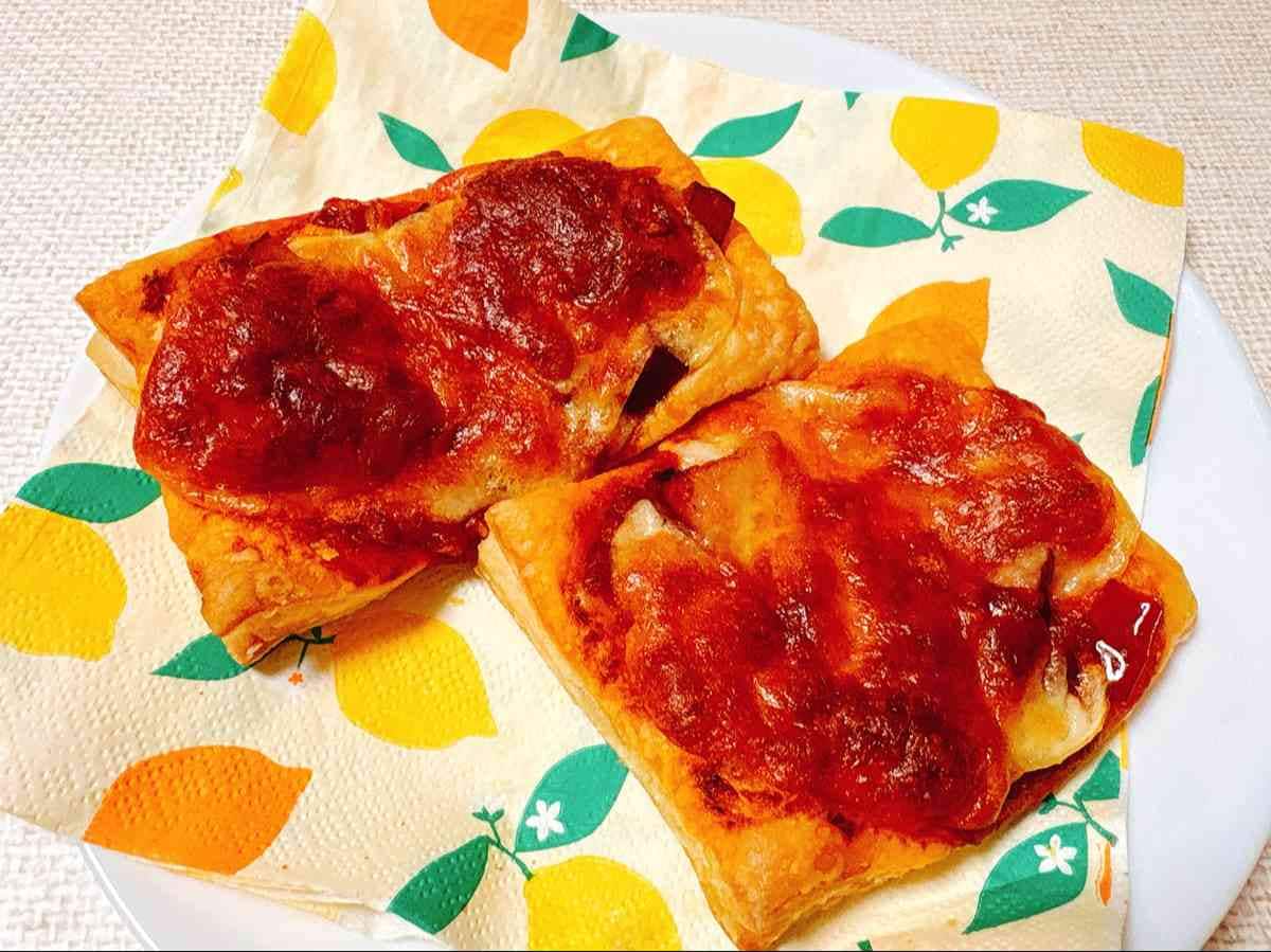 コストコの「バジルマリナラソース」で作ったピザパイ