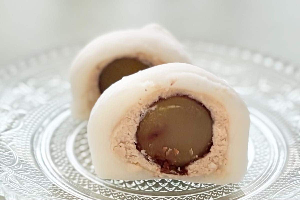 ファミマの「まるごと渋皮栗大福」